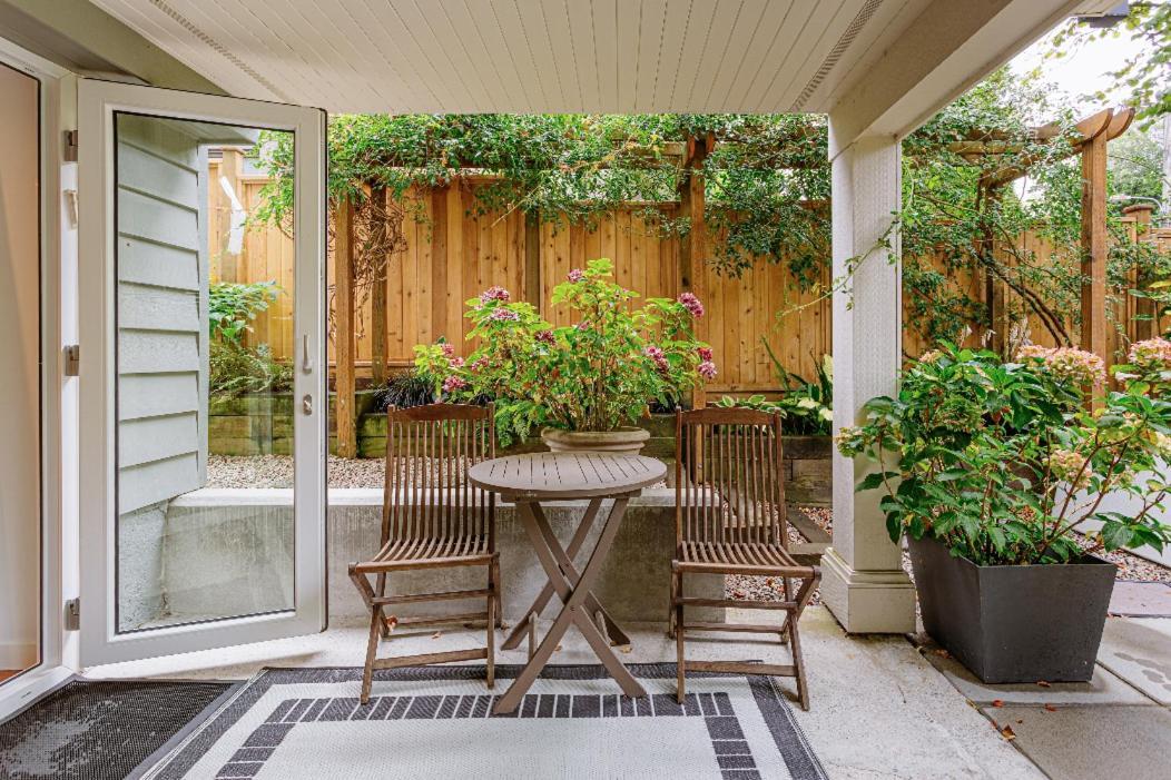 West Side 1Br Dunbar Garden Suite Vancouver Exterior photo